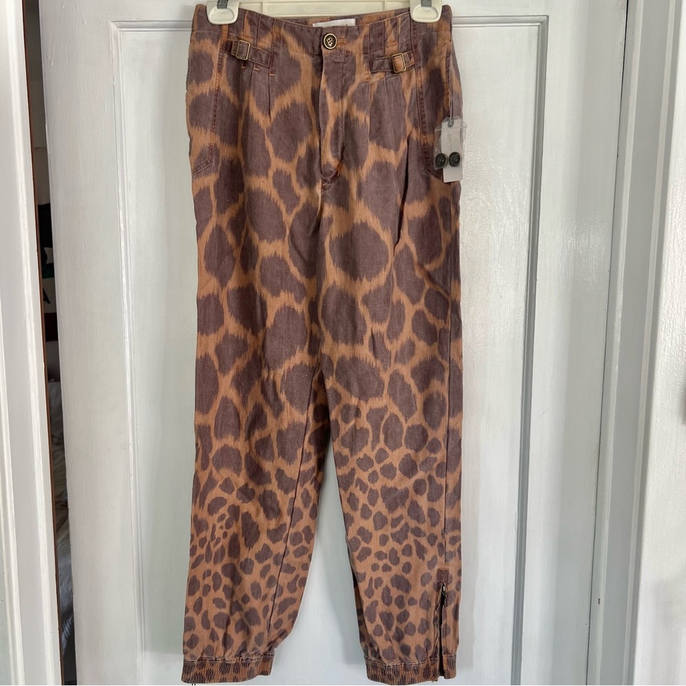 NWT  Anthropologie Giraffe print high waisted jogger pant